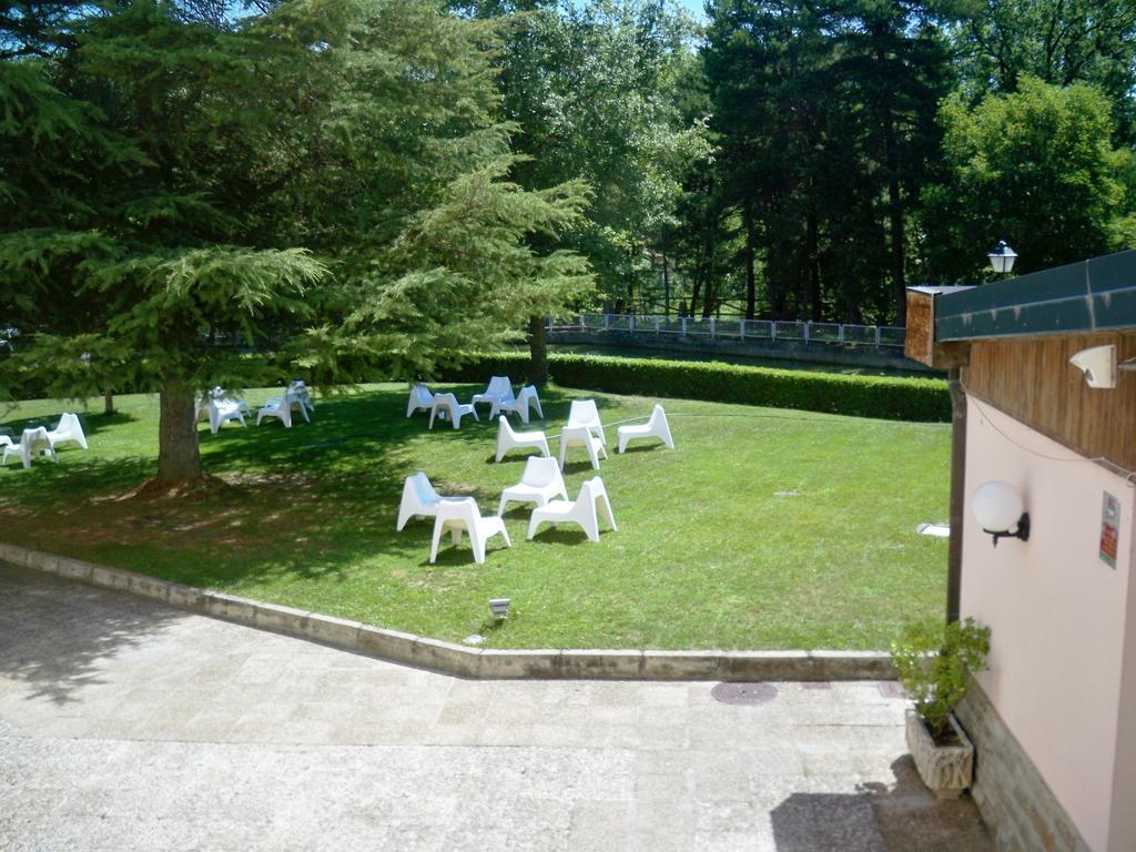 Hotel La Pardina ซาบิญานิโก ภายนอก รูปภาพ