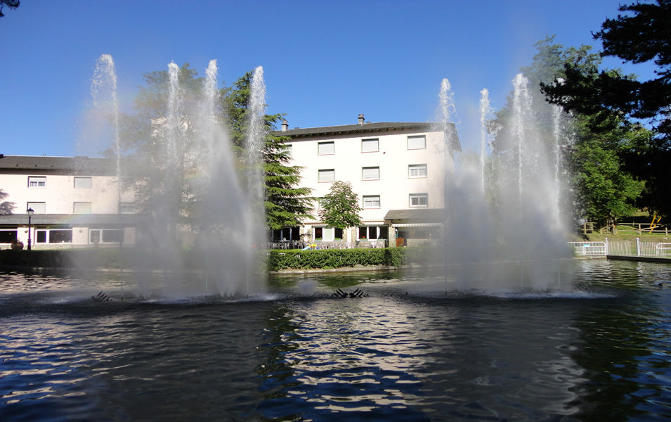 Hotel La Pardina ซาบิญานิโก ภายนอก รูปภาพ