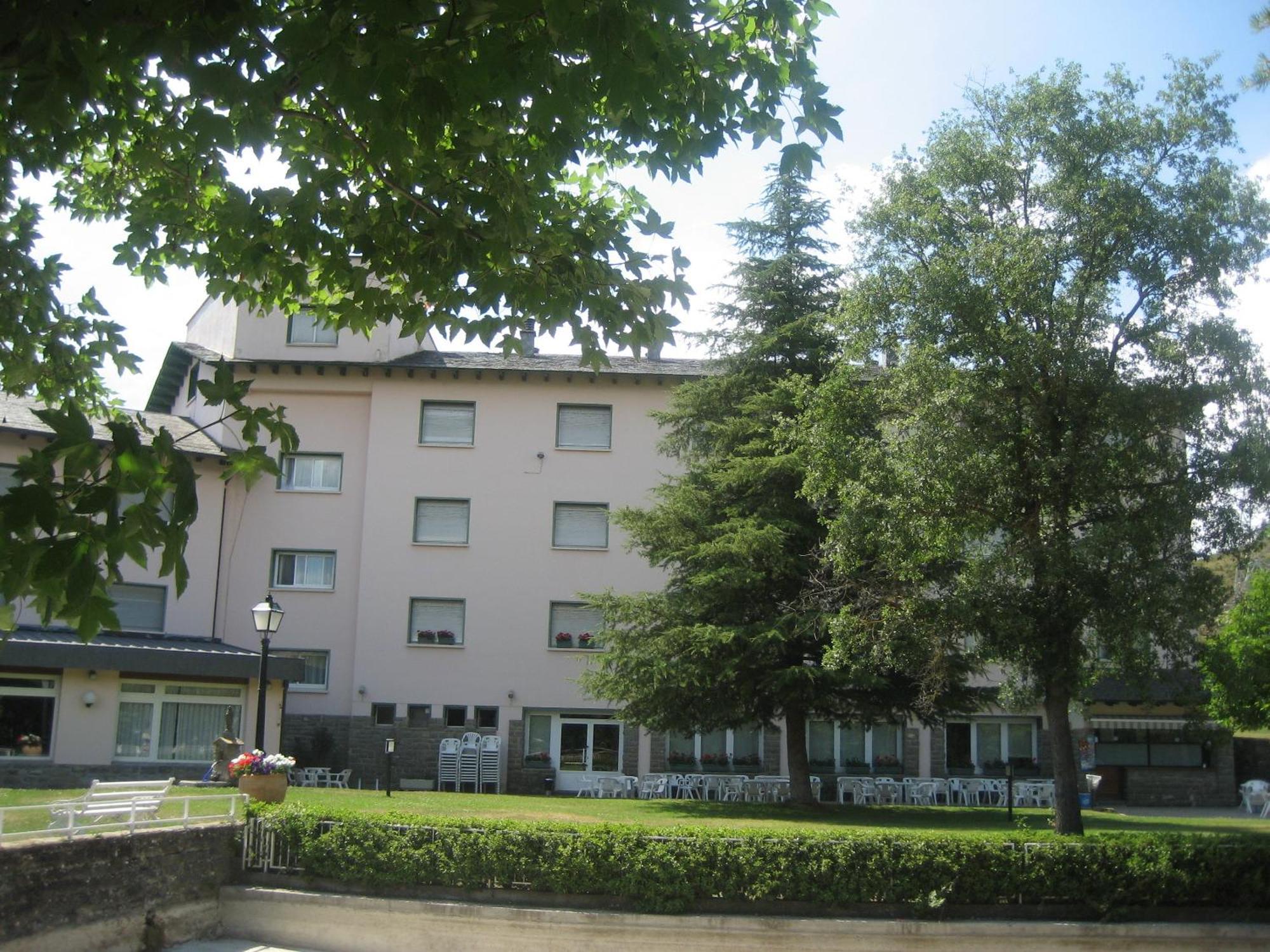 Hotel La Pardina ซาบิญานิโก ภายนอก รูปภาพ