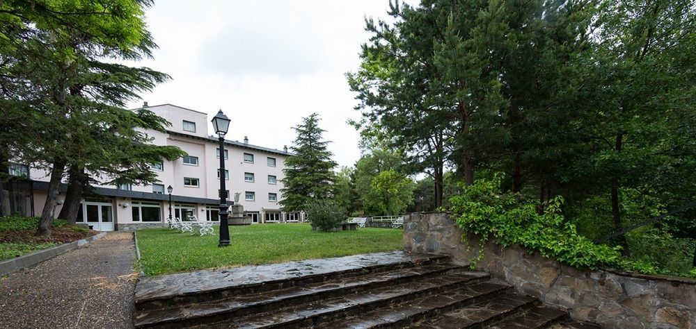 Hotel La Pardina ซาบิญานิโก ภายนอก รูปภาพ